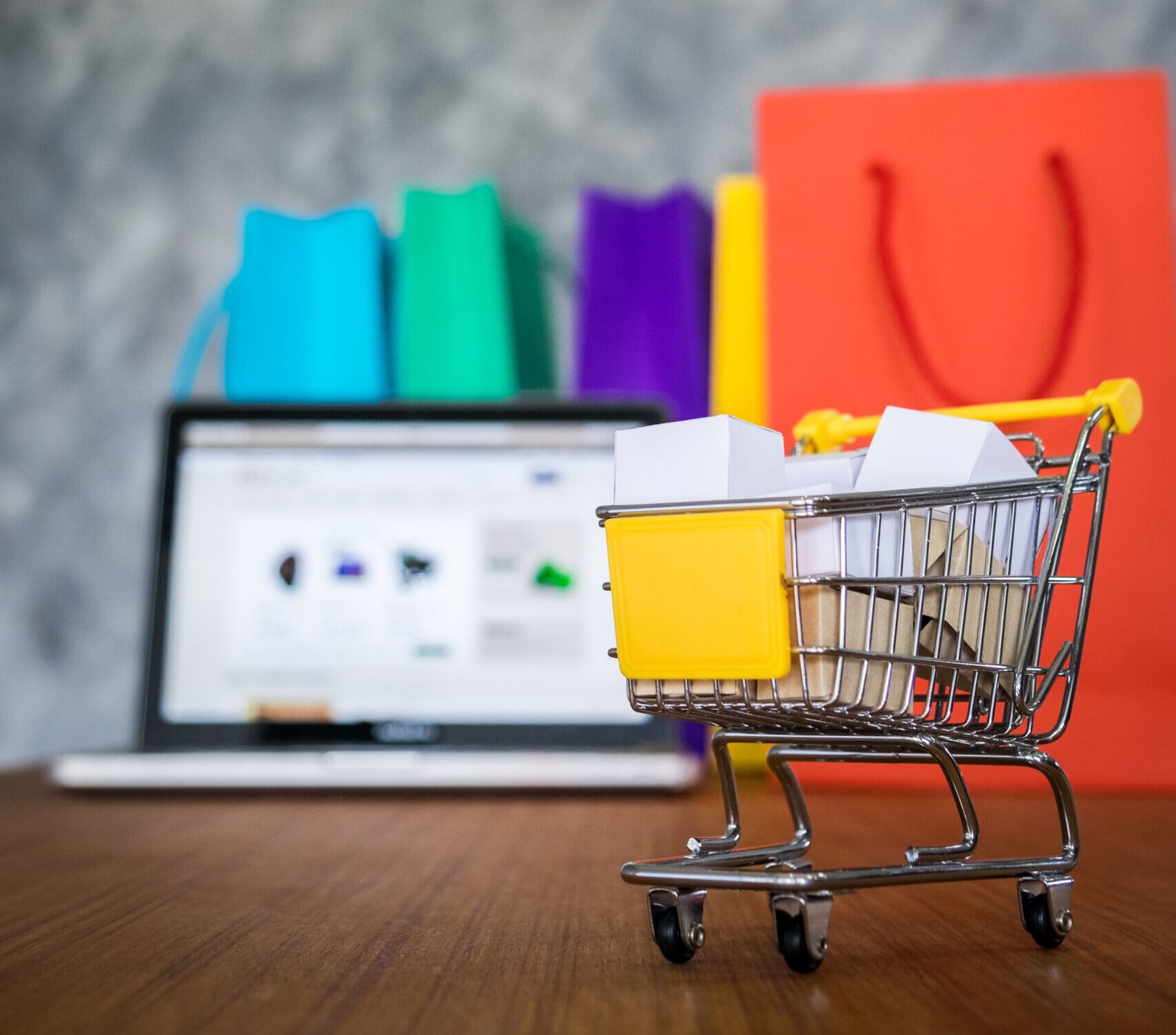 Retail & E-commerce